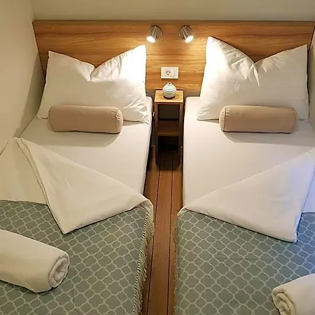 База отдыха Mobile Homes Banko In Bijela Uvala And Zelena Laguna 4*