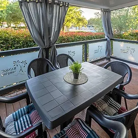 Mobile Homes Banko In Bijela Uvala And Zelena Laguna Врсар