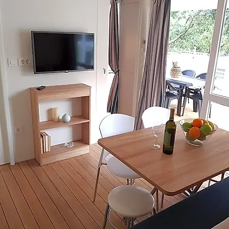 Mobile Homes Banko In Bijela Uvala And Zelena Laguna База отдыха 4*